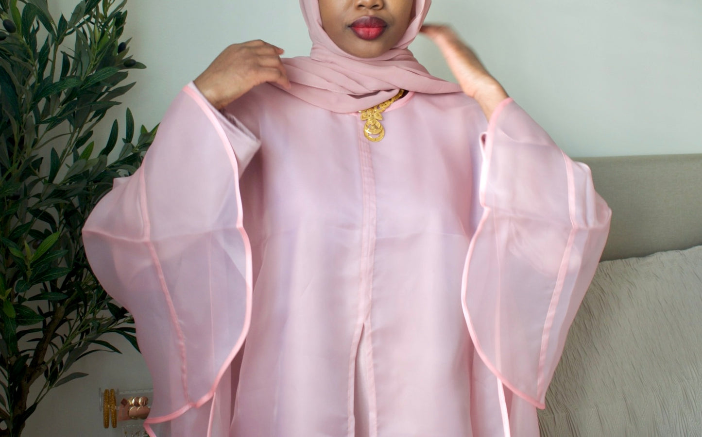Aira Split Abaya Set — Blush Pink